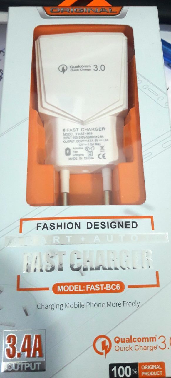 CHARGEUR FAST MODEL BC6